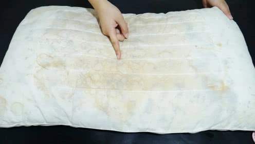 发黄的枕头